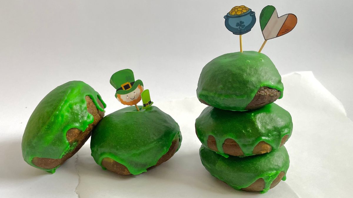 Green Glazed Donuts [Recipe]