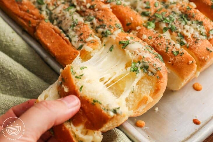 Hawaiian Garlic Bread Recipe Horizontal 2 730x487 1