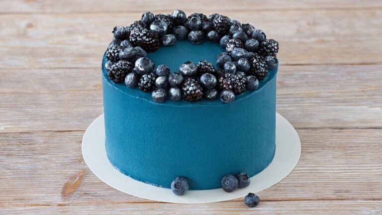 Here’s How To Make Navy-Blue Chocolate