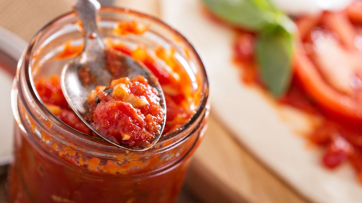 How to Make Store-bought Pizza Sauce Better