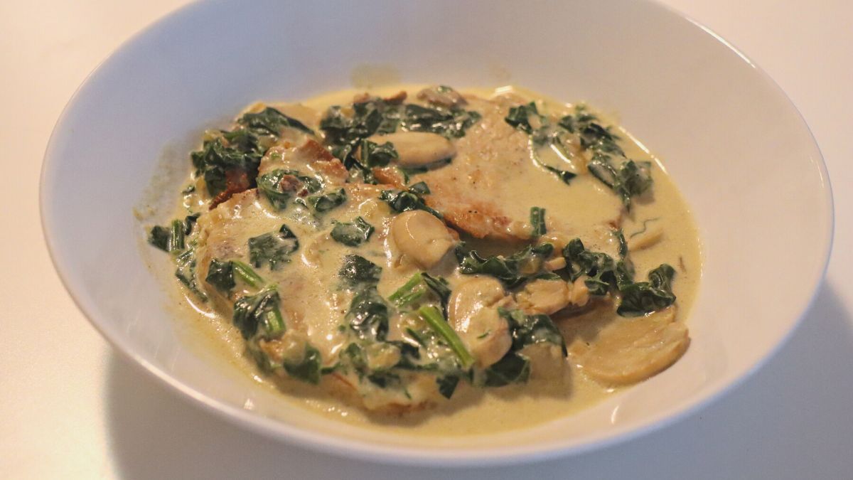 Keto Pork Chops with Mushrooms and Spinach