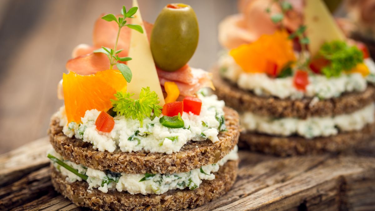 Prosciutto and Herbed Cream Cheese on Crackers