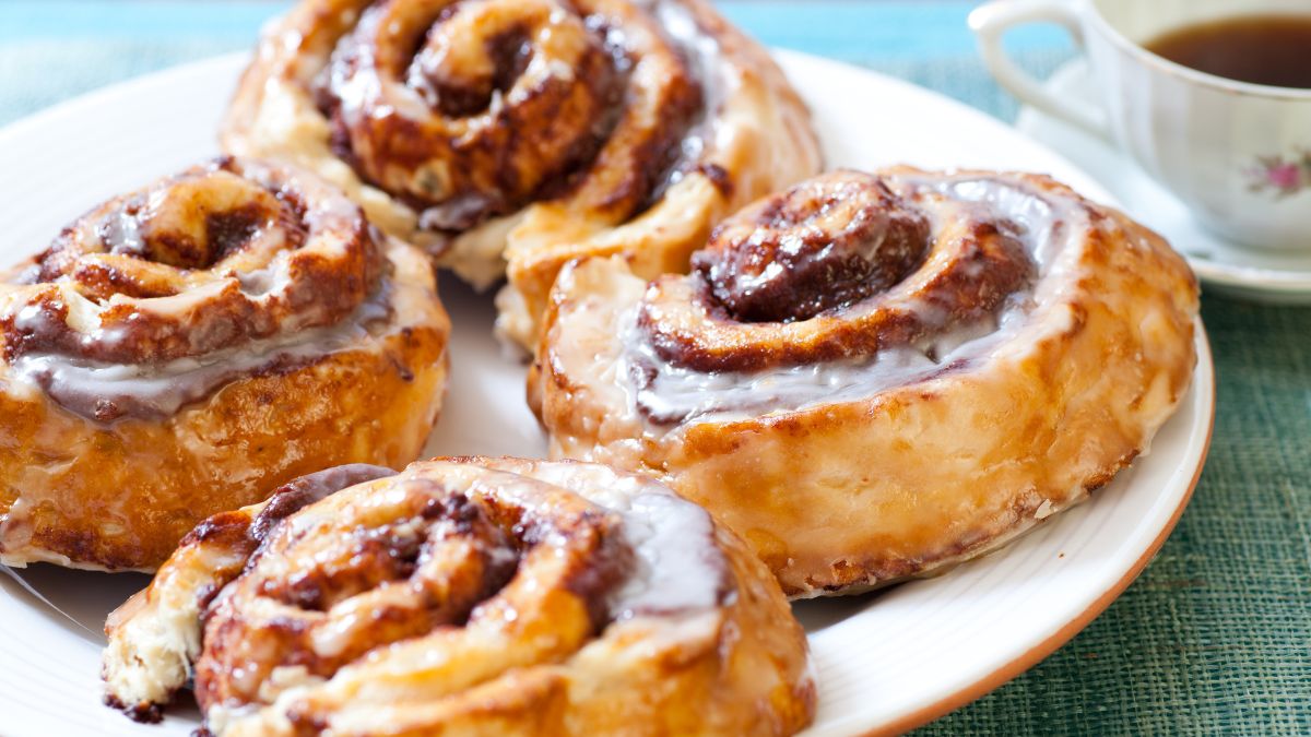 Rhodes Cinnamon Rolls With Heavy Cream [Recipe]
