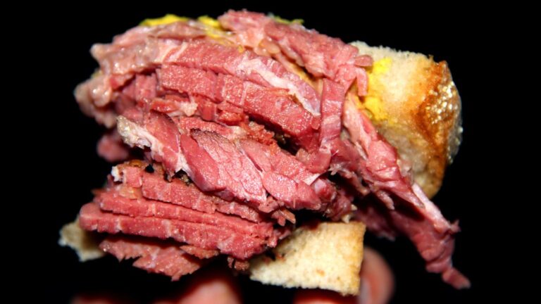 What Goes Well With Corned Beef Sandwich