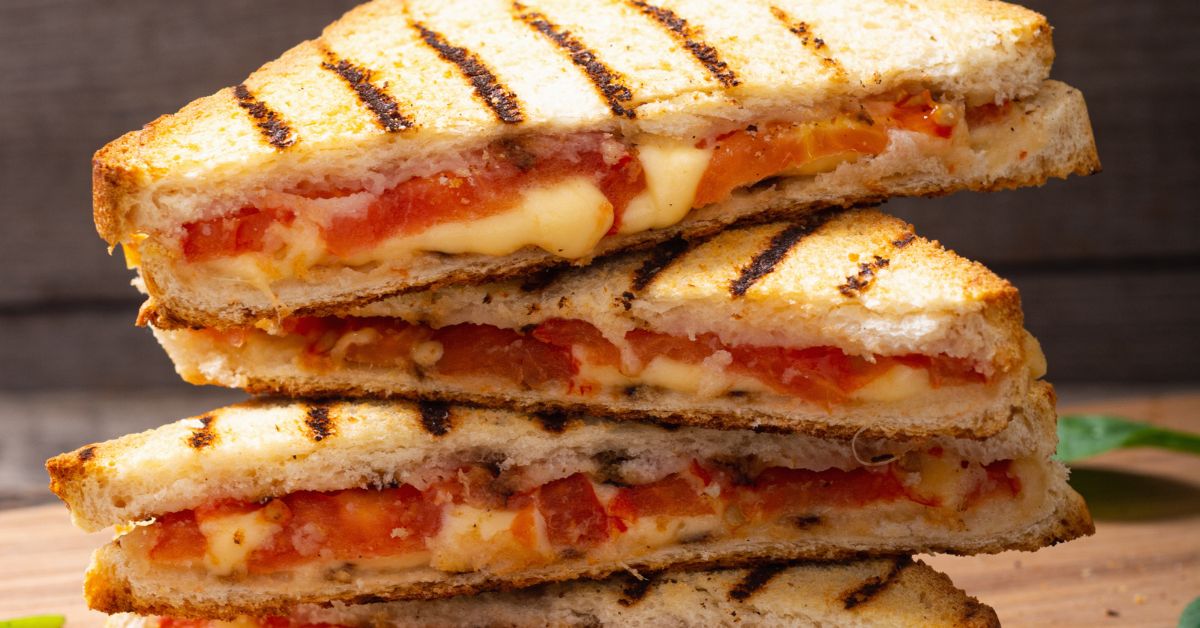 What Sandwich Goes with French Onion Soup