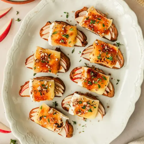 apple brie crostini