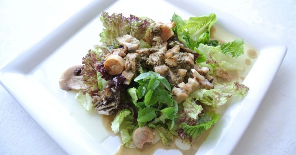 what does pesto taste like